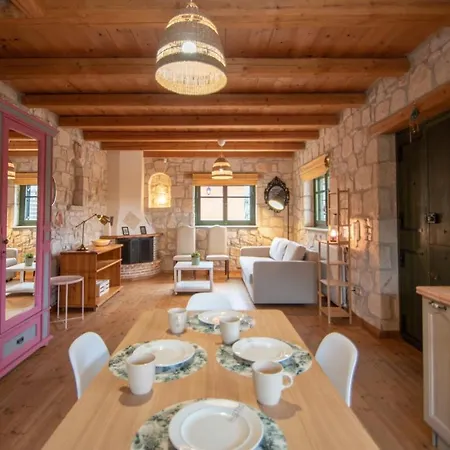 Valory's House - The Stone House 别墅 Vasilikí